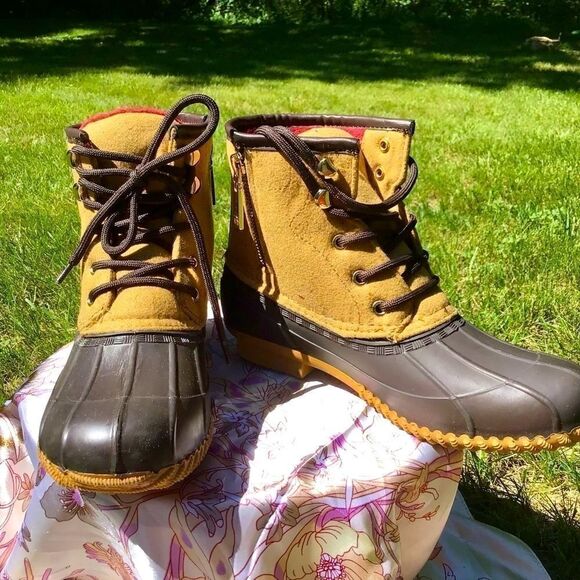 TOMMY HILFIGER ROAN LACE UP DUCK BOOTS 9 NEW - Picture 15 of 16